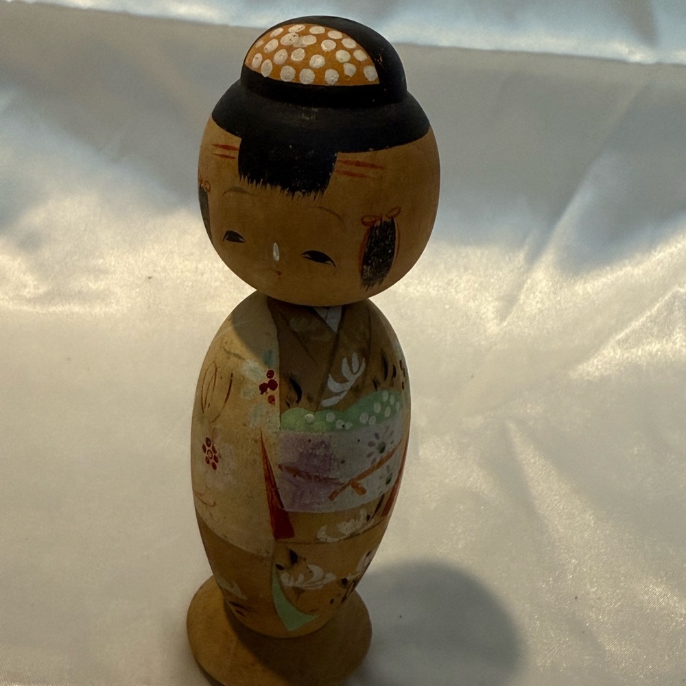 Vintage Hand Painted Japanese Kokeshi Doll, Bobble Head. 101G